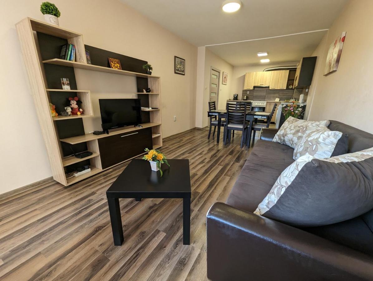 Emalena Apartment Varna Exterior foto